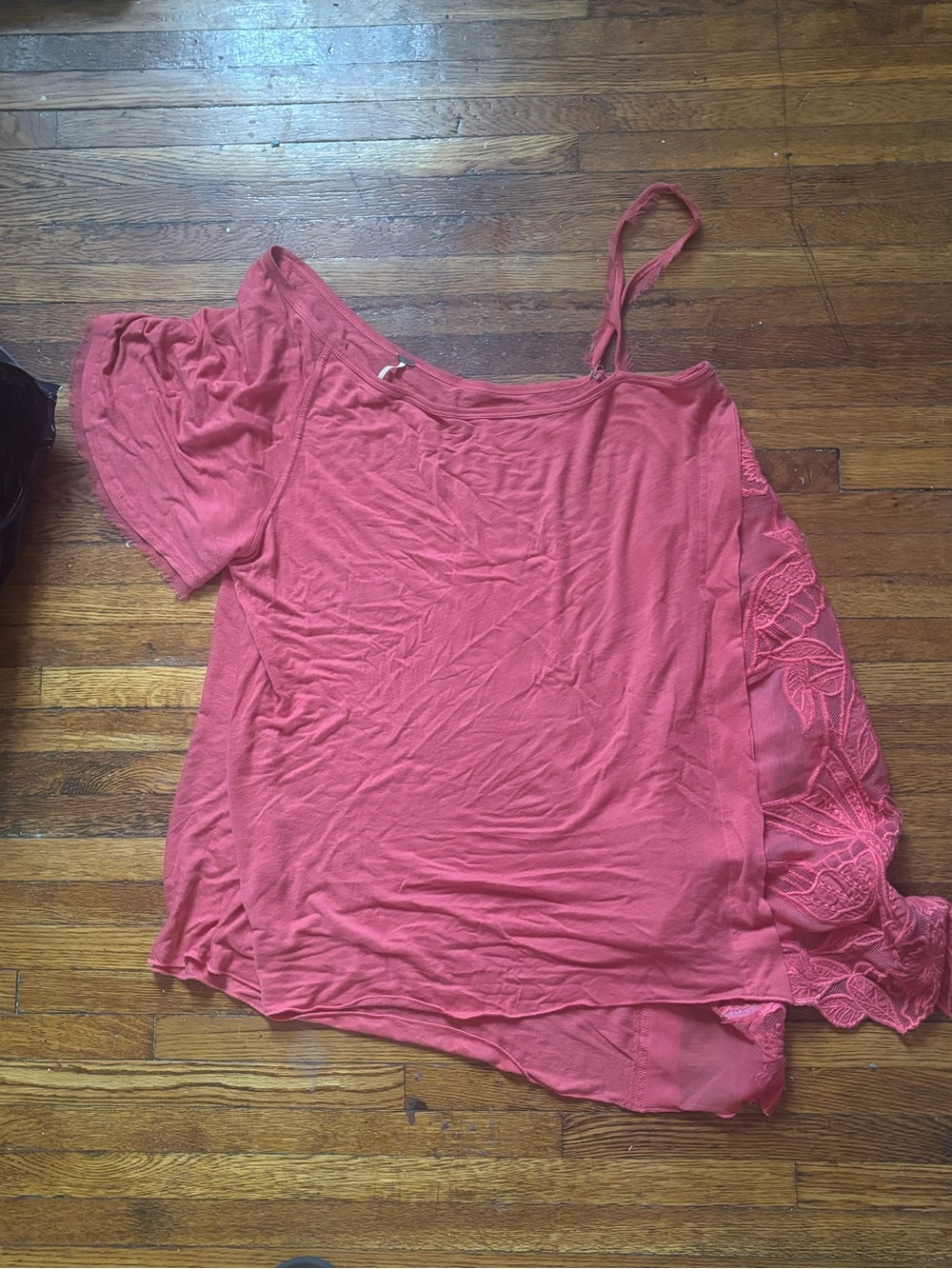 Free People Coral One-Shoulder Lace-Trim Short Sleeve Tee
